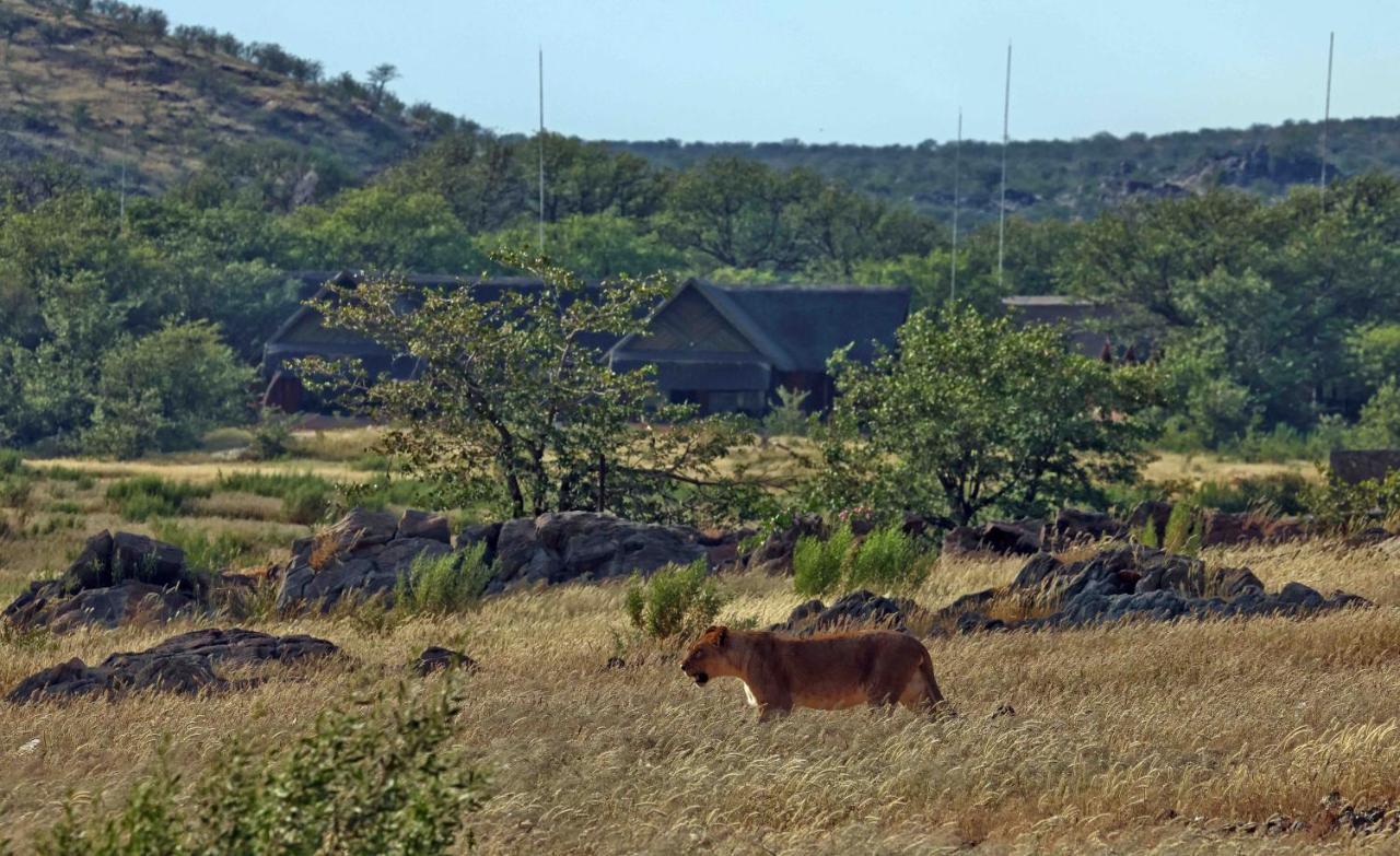 Hobatere Lodge Otjovasandu Esterno foto